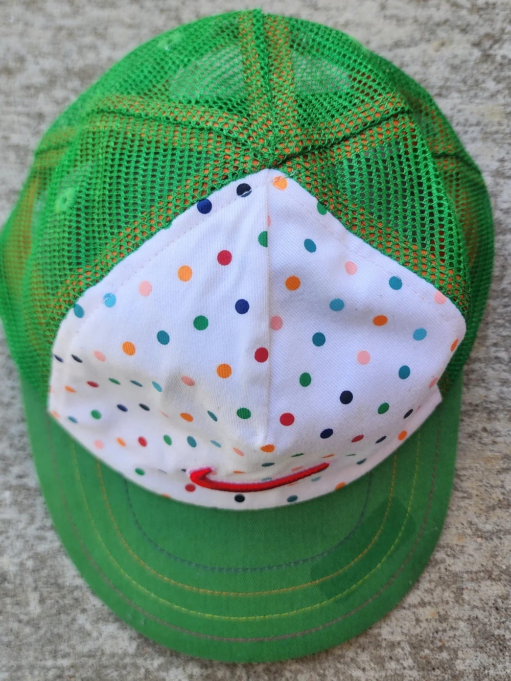 Nike Multicolor‎ Polka Dot Cap Green Mesh Snapback Hat Red Swoosh, Child Size